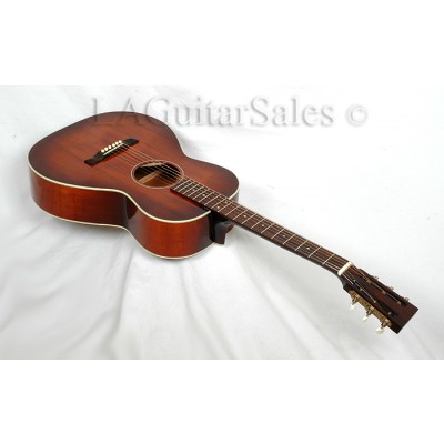 Clarksdale Guitar Company Crossroads 12-Fret 00 Mahogany Body