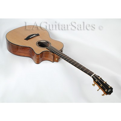 Taylor Custom Grand Auditorium Grafted Walnut / Western Red Cedar / Expression System 2