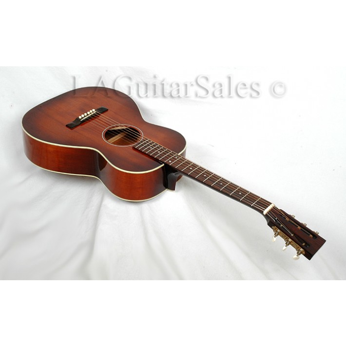 Clarksdale Guitar Company Crossroads 12-Fret 00 Mahogany Body