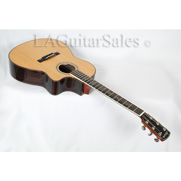 Larrivee LSV-11 - Master Grade Rosewood / Sitka Spruce / Florentine Cutaway / Short Scale / Fishamn Electronics