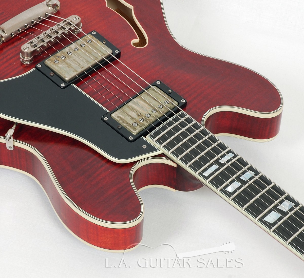 Eastman T59/V Thinline Antique Varnish Finish 01651 Eastman Guitars